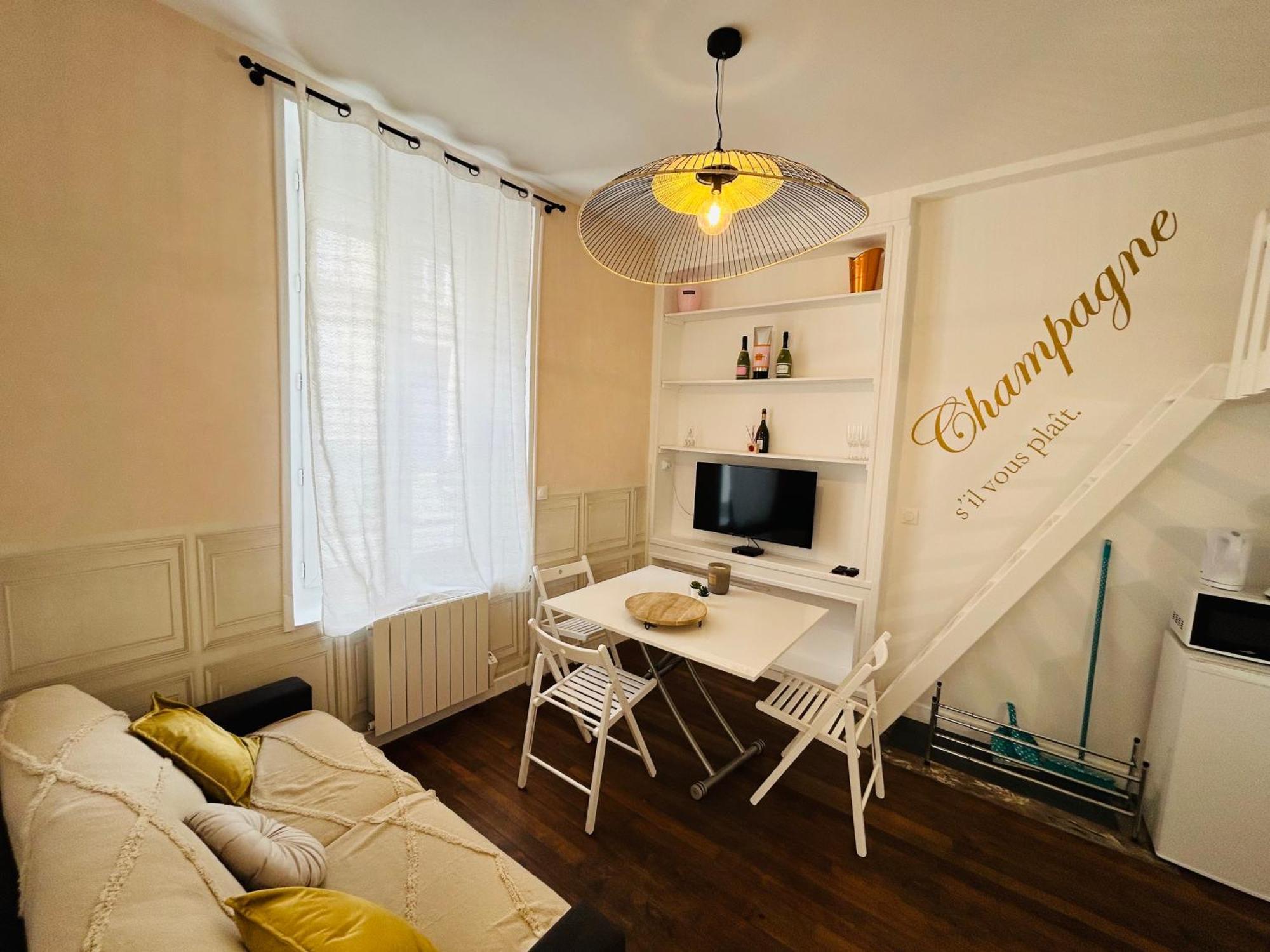 Le Champagne Coquebert Centre-Ville Реймс Экстерьер фото