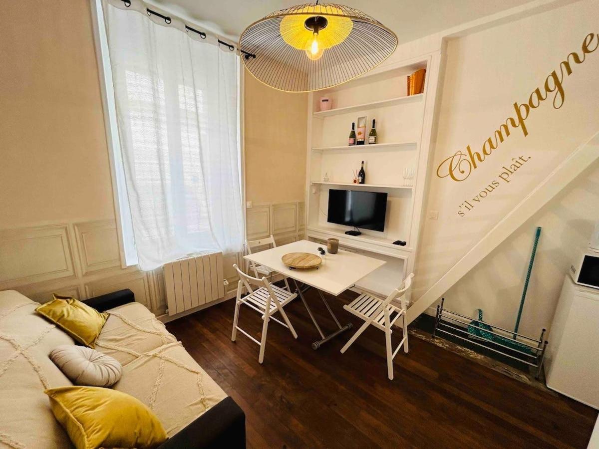 Le Champagne Coquebert Centre-Ville Реймс Экстерьер фото